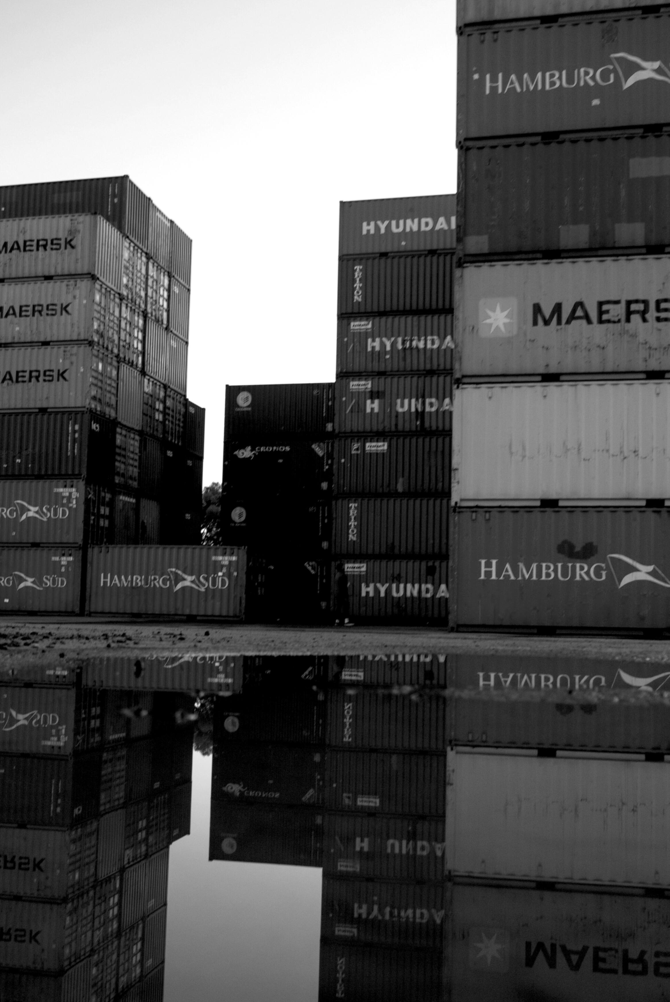 Transport containers in a global trade hub